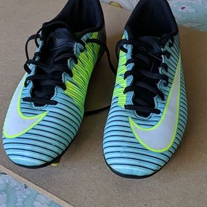 NIKE Mercurial Women’s Soccer Cleats - size 8.5